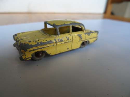 Matchbox Lesney no. 45 Yellow Vauxhall Victor Gray Wheels-
