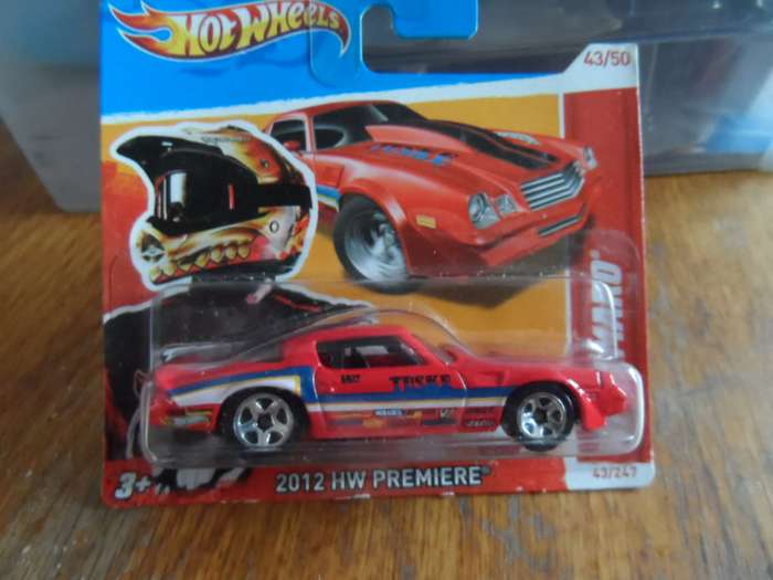 HOT WHEELS ´81 CAMARO 2012 HW PREMIERE-ssealed short card-[m49]