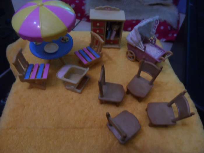 SYLVANIAN FAMILY LOT- ONE BID FOR ALL
