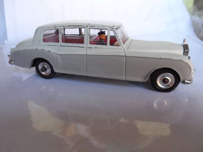 VINTAGE DINKY TOYS 198 ROLLS ROYCE PHANTOM V, ORIGINAL  1962-69  [m23]