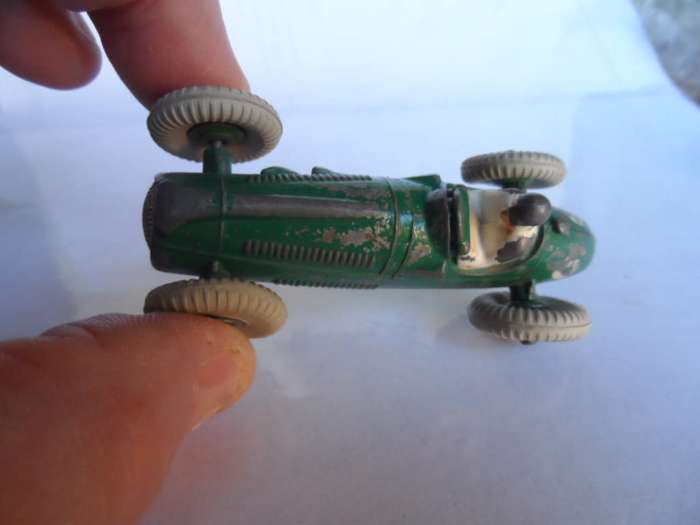 ORIGINAL VINTAGE DINKY TOYS 233  COOPER BRISTOL RACING CAR MODEL #6 GRN  [m22]