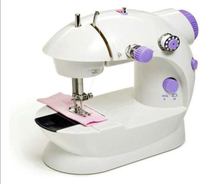 Mini sewing machine