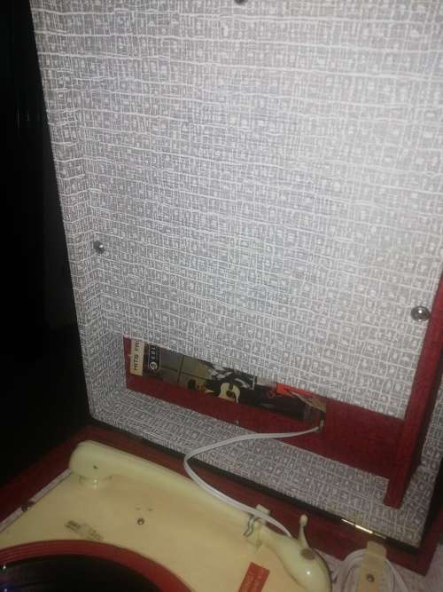 Gallo protable Radio and Record Player (Teppaz) in good working order (AC/DC conversion done)