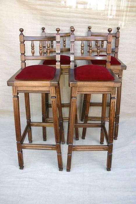 Set of 4 Oak bar chairs - 31.5cm x 35cm x 74cm high (seat) total high 102.5cm