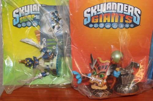 SET OF 11 ORIGINAL SKYLANDERS COLLECTORS FIGURINES IN ORIGINAL PACKAGING VIEW LIST IN DESCRIPTION