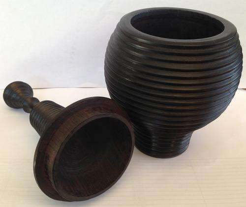 Container with lid - Stinkwood - Stinkhout