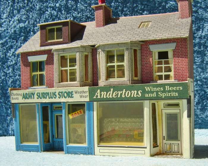 HO/OO gauge Cardboard City buildings for British Style layouts