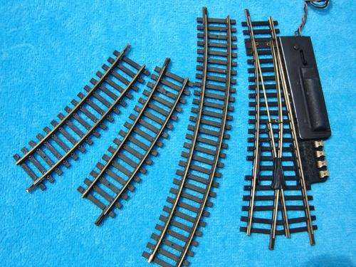 Fleischmann HO gauge electric right hand point & 3 curved sections