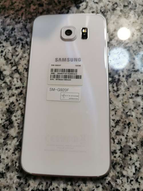 Samsung Galaxy S6 SM-G920F 32GB - Second Hand - White - Excellent Condition (almost as new)