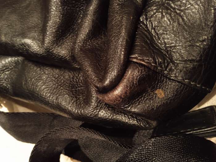 JEKYLL & HIDE LEATHER CROSS-BODY BAG - BLACK
