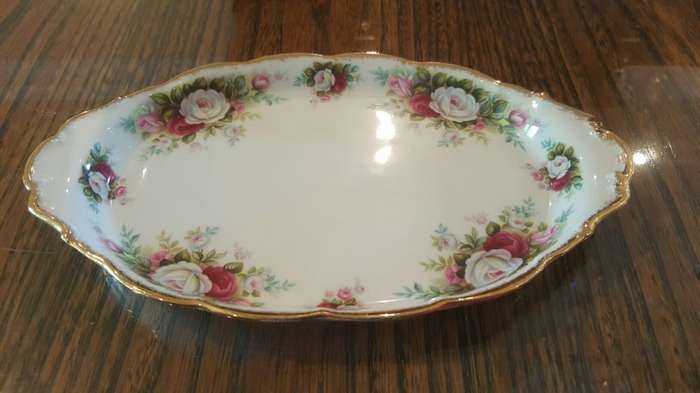 1st Issue 1969 Royal Albert Celebration Multi Purpose Platter 25cm x 15cm Pristine Unused Condition