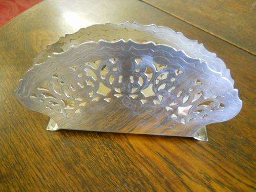 WACKY WEDNESDAY SILVER PLATED SERVIETTE HOLDER MADE IN ITALY !!!R1 NO RESERVE!!!