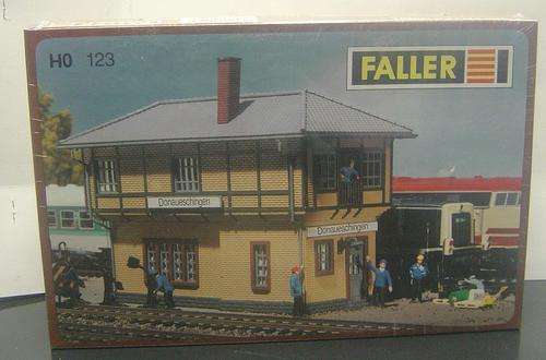 FALLER HO Scale Building - B123 Signal Box  - NEW!!!