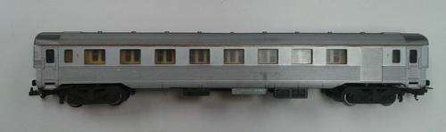LIMA HO Scale Wagon - Coach