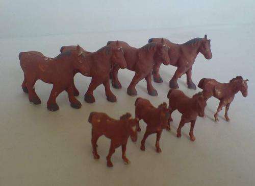 HO Scale figures - Horses x 8