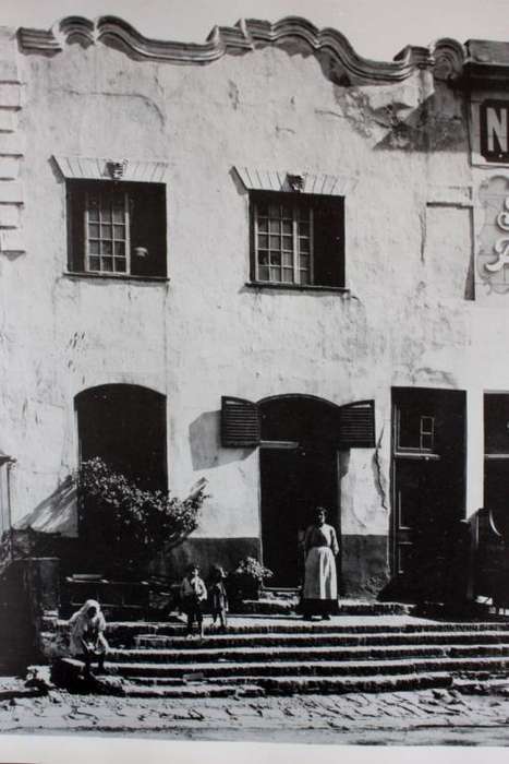 "Architectural Beauty of the Old Cape" (Arthur Elliott's photographs)