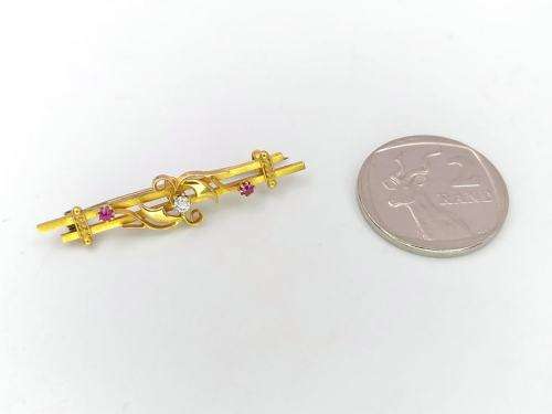 Edwardian diamond & ruby brooch (15ct yellow gold)