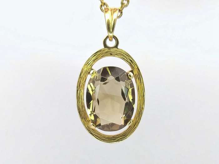 Vintage 9ct gold & brown topaz pendant