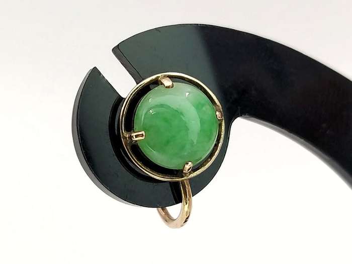 Vintage 14ct gold & green jade earrings
