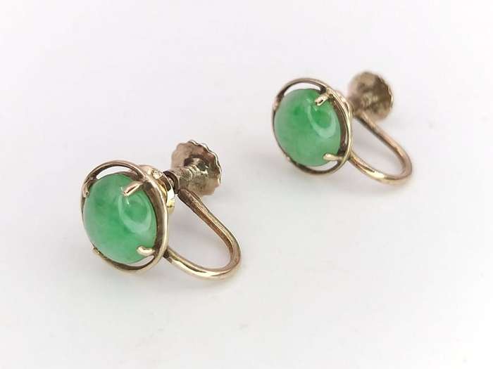 Vintage 14ct gold & green jade earrings