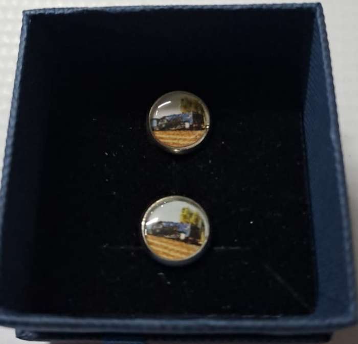 Train Cufflinks 15F Steam Train boxed. 10diameter