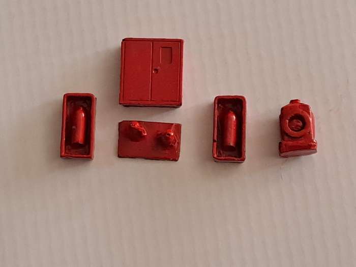 Model Trains HO - Fire extinguisher set.