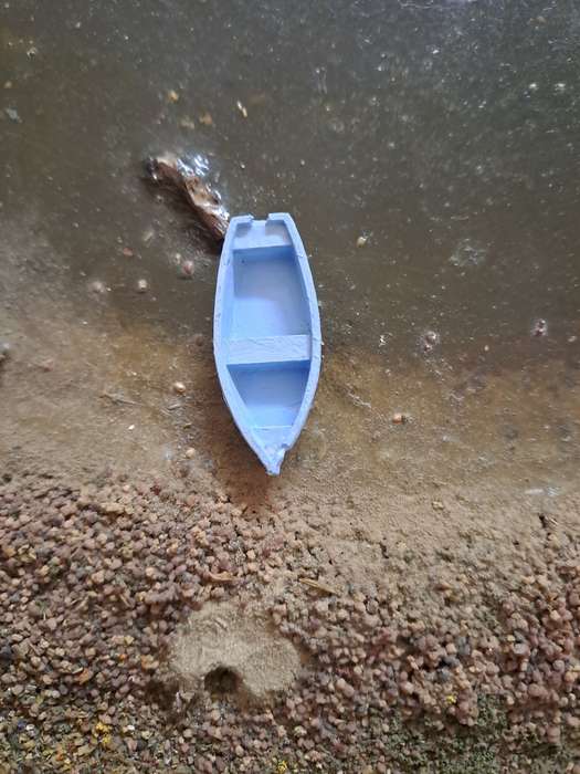 Model Trains HO - Boat Small with seat (L, Blue) - 36mm x 12mm x 7mm
