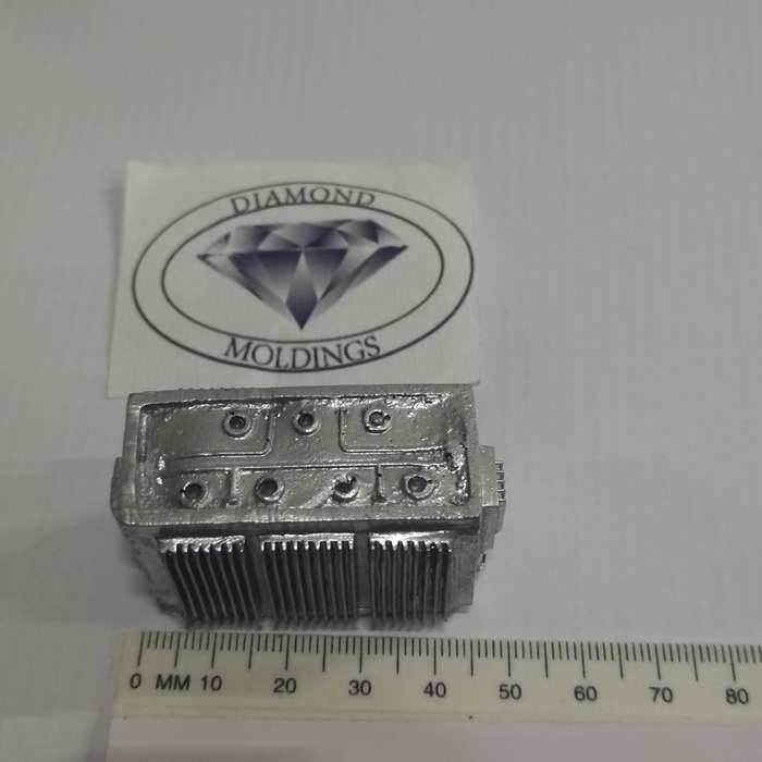 Model Trains HO - Transformer 7 with cooling fins - 50mm x 25mm x 30mm