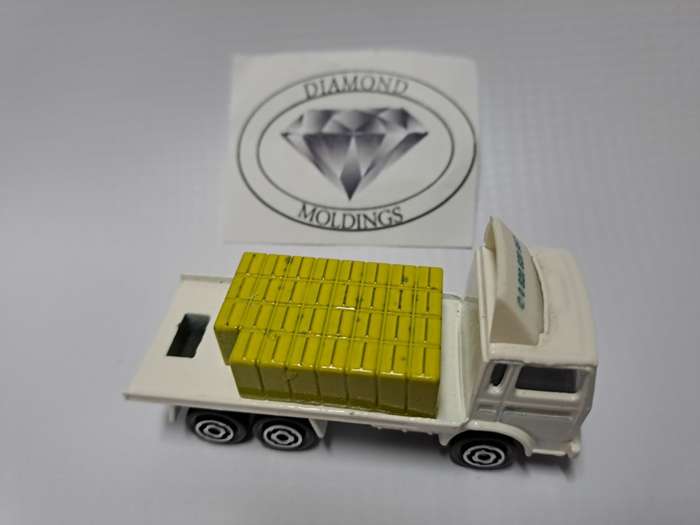 Model Trains HO - Paper Stacks - 36mm x 23mm x 11mm