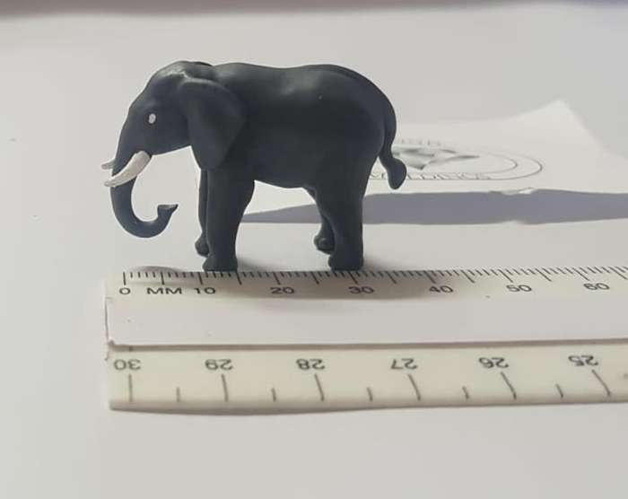 Model Trains 1:87 HO - Animals - Elephant Cow