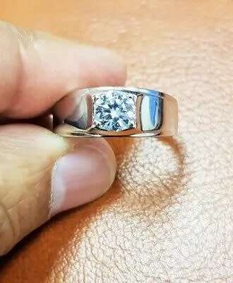 1.00Carat Moissanite Mens**GRA Certified**  VVSI/D  Ring in Sterling Silver
