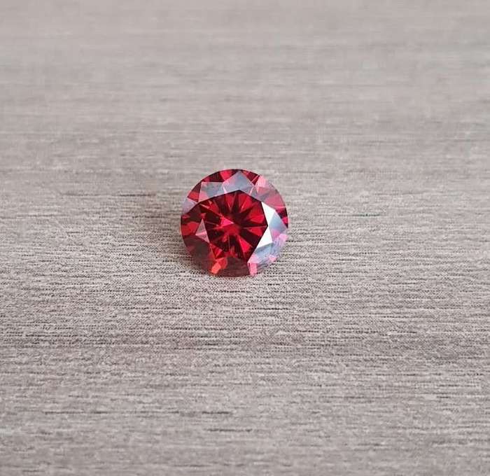 2Cts MOISSANITE RED GARNET  VVSI  ROUND **GRA Certified **BRILLIANT CUT