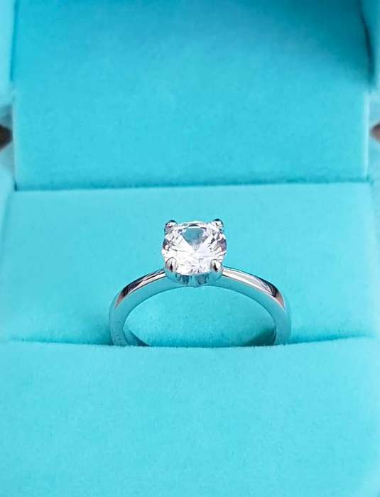 Fancy Four Claw Classic Style 1 Carat NSCD Diamond Engagement Ring