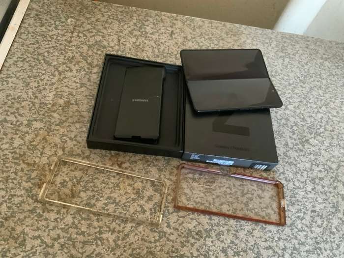 SAMSUNG  ZFOLD 3 DUAL SIM 256GB BLACK in the box