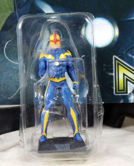 Classic Marvel - action figure and book - Nova