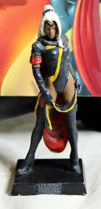 Classic Marvel collection - lead, hand painted action figure with book - Storm