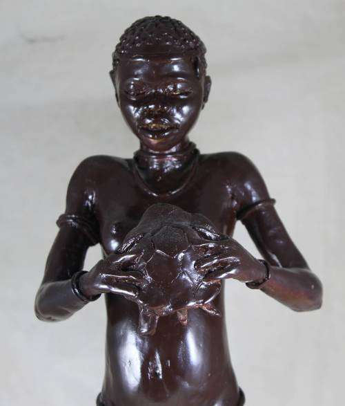 Woman Holding a Tortoise - Cast