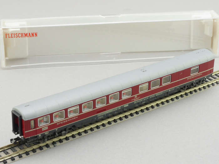 FLEISCHMANN 88112  N guage Dinning car DB