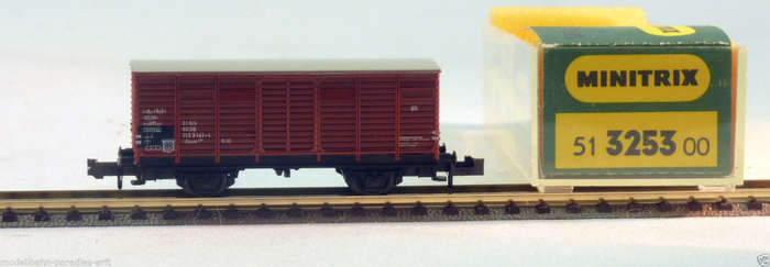 Minitrix  N Guage 51325300 covered wagon