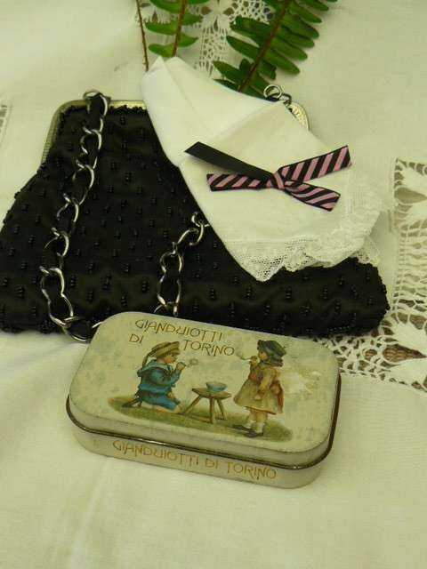BEADDED CLUTCH BAG AND EXTRAS