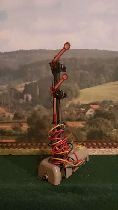 Marklin home signal with double semaphore arms