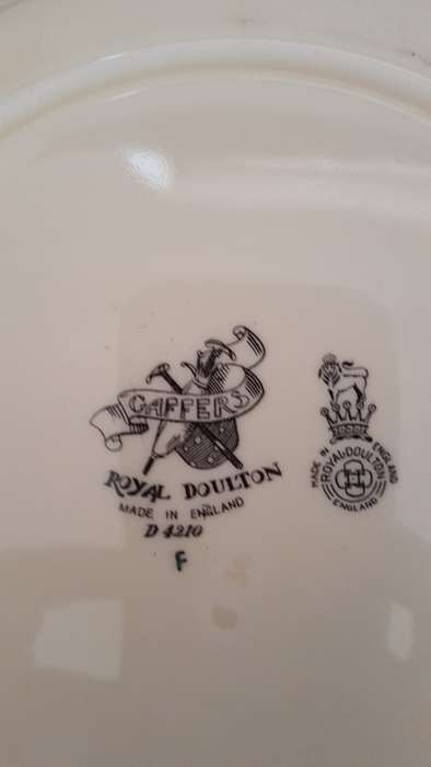 Royal Doulton  stunning graffers D4210