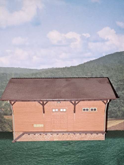Kibri Ho goodshed building