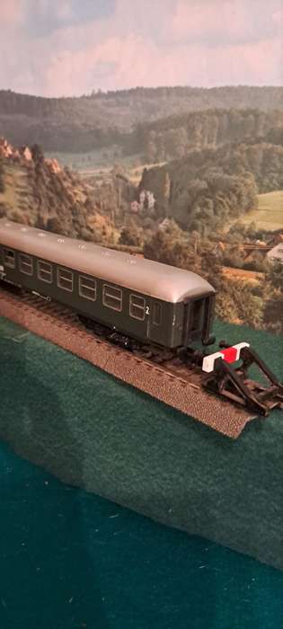 Jouef HO passenger coach DB 518022 / 407 47  length .29,5 cm