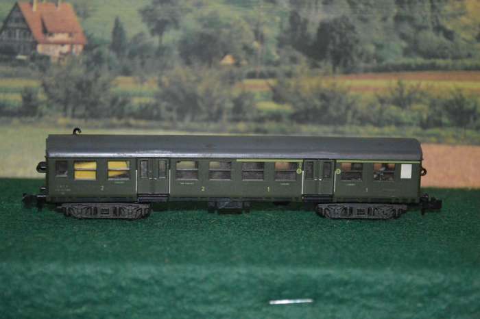 Mini trix N guage SNCF class 1 & 2 passenger coach