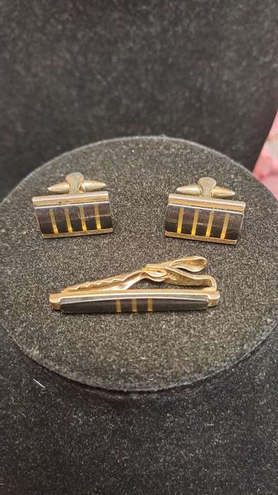 Mens gift set cufflinks and tie clip