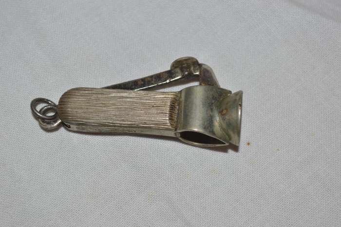 Vintage FOB chain cigar cutter