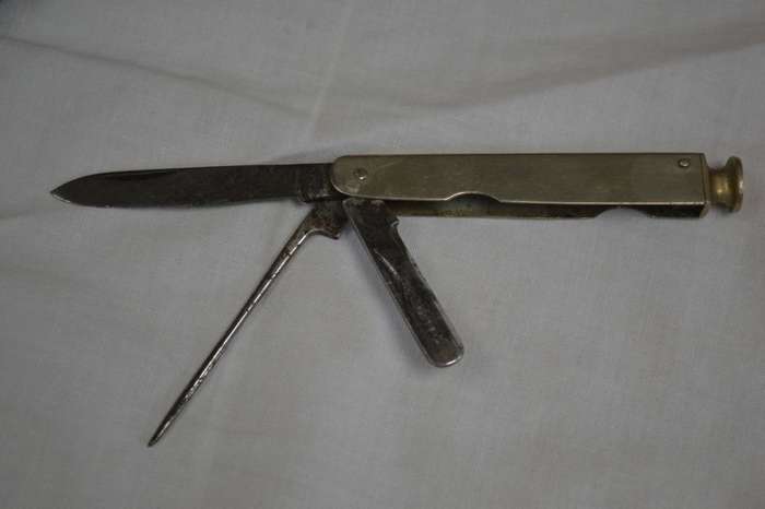 Vintage Sheffield England Taylor Eye Witness pipe knife