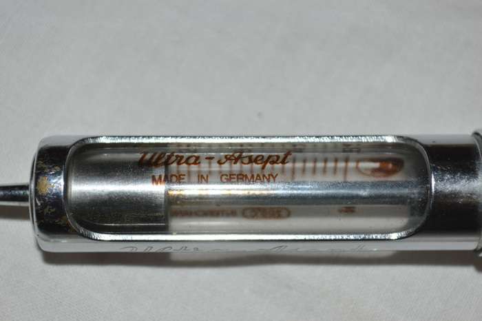 vintage Ultra Asept Germany  Vintage glass syringe and thermometer