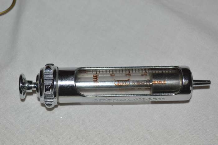 vintage Ultra Asept Germany  Vintage glass syringe and thermometer